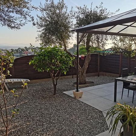 Charmant 2P Au Calme, Jardin, Piscine, Vue Panoramique Et Stationnement Villeneuve-Loubet Zewnętrze zdjęcie