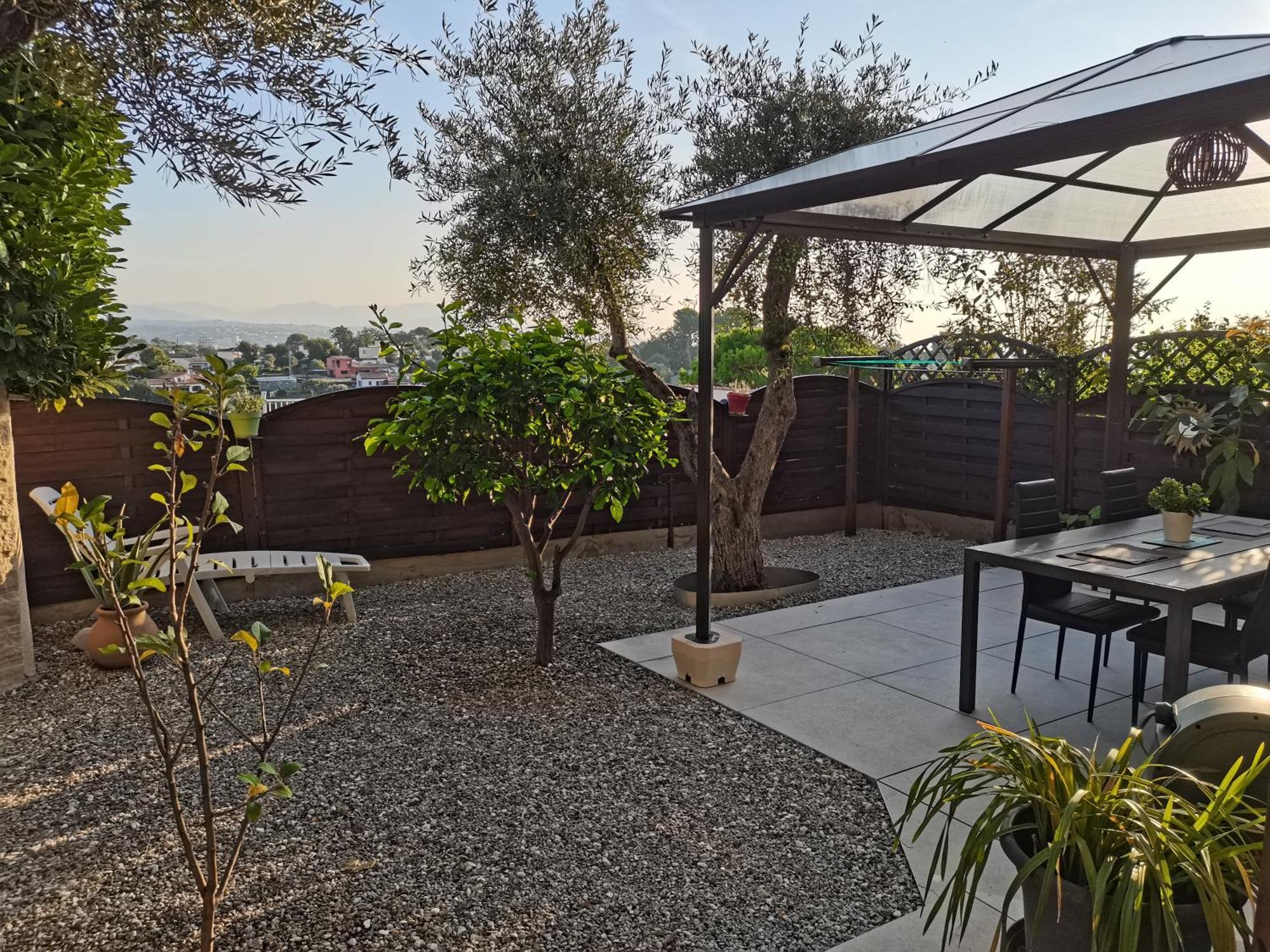 Charmant 2P Au Calme, Jardin, Piscine, Vue Panoramique Et Stationnement Villeneuve-Loubet Zewnętrze zdjęcie