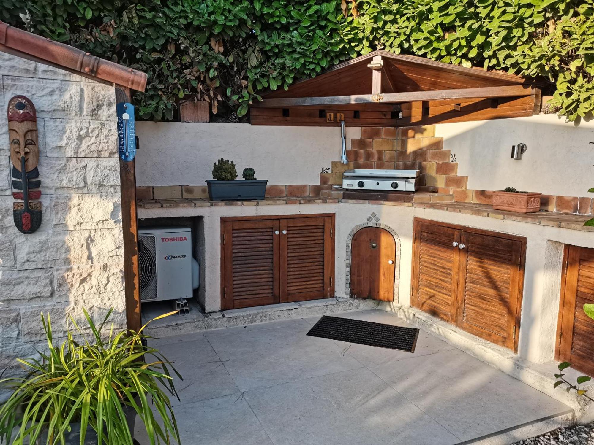 Charmant 2P Au Calme, Jardin, Piscine, Vue Panoramique Et Stationnement Villeneuve-Loubet Zewnętrze zdjęcie