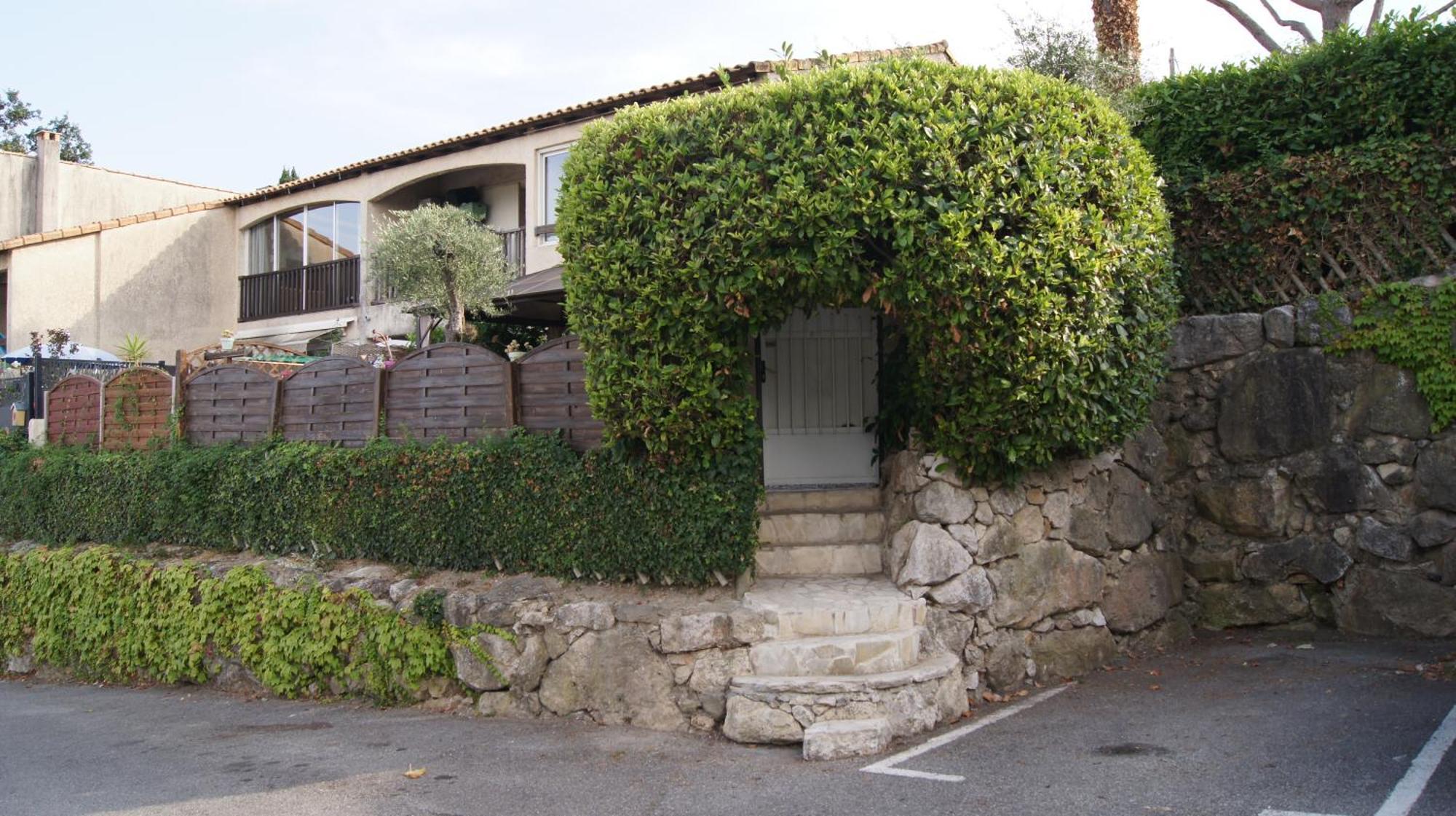 Charmant 2P Au Calme, Jardin, Piscine, Vue Panoramique Et Stationnement Villeneuve-Loubet Zewnętrze zdjęcie